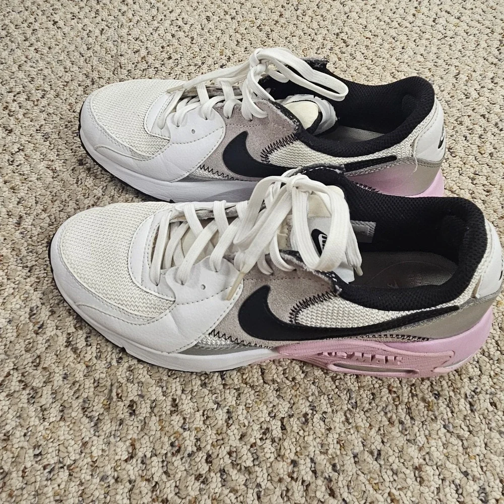 Nike Air Max Excee Women's 8 Athletic Sneakers Low Top White Gray Pink Shoes